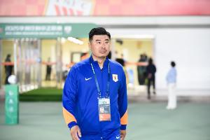 开云在线开户-望岳新闻：山东泰山两次航班取消&amp;只能分批前往深圳 凌晨才能抵达